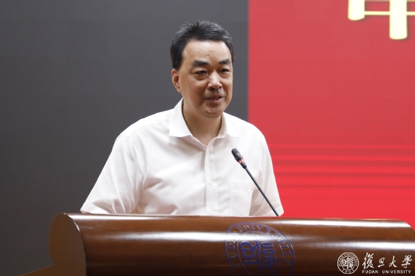 吴礼权,范薇,高鸿云,陈刚,葛宏波,胡昌东,朱永学等离任委员致谢,感谢